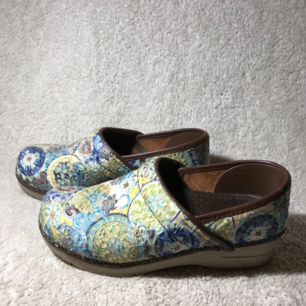 Sanita Professional Stapled Clogs Size 37